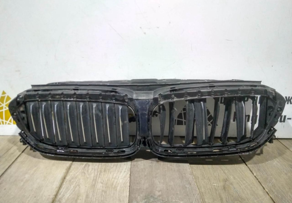 Заслонка решетки (жалюзи) бу BMW 5 G30 OEM 51747474368