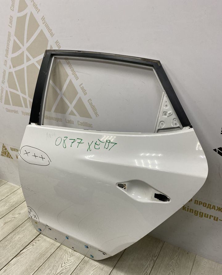 Дверь задняя левая Hyundai IX35 2010 oem 770032Y000 Дверь задняя левая Hyundai IX35 2010 oem 770032Y000