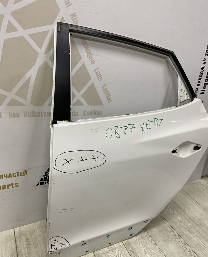 Дверь задняя левая Hyundai IX35 2010 oem 770032Y000 Дверь задняя левая Hyundai IX35 2010 oem 770032Y000