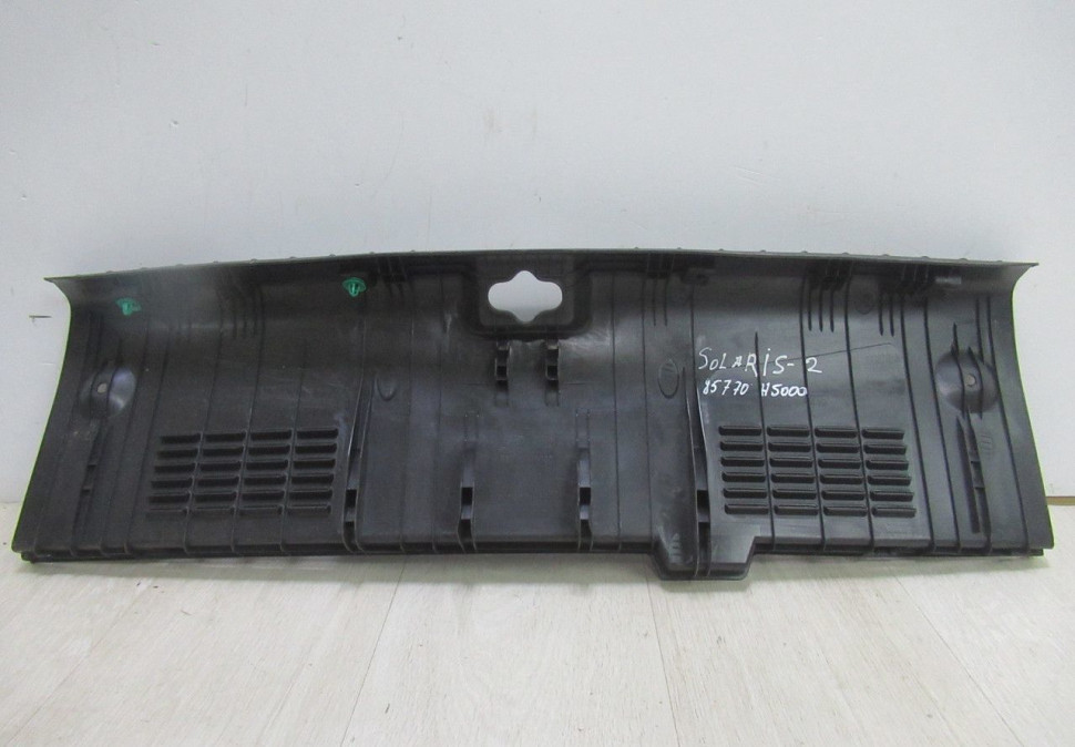 Обивка задней панели Hyundai Solaris 2  oem 85770H5000 (скл-3)