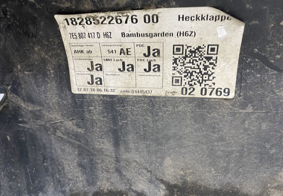 Бампер задний Volkswagen Multivan T6 2015 OEM 7E0807417D