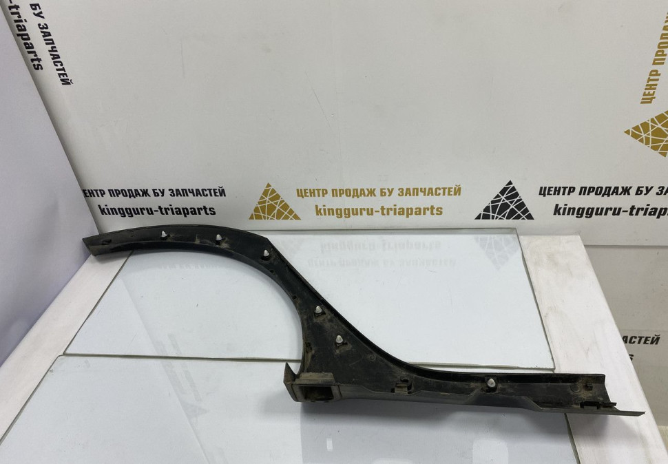 Молдинг крыла задний левый Renault Sandero 2 OEM 788A30590R