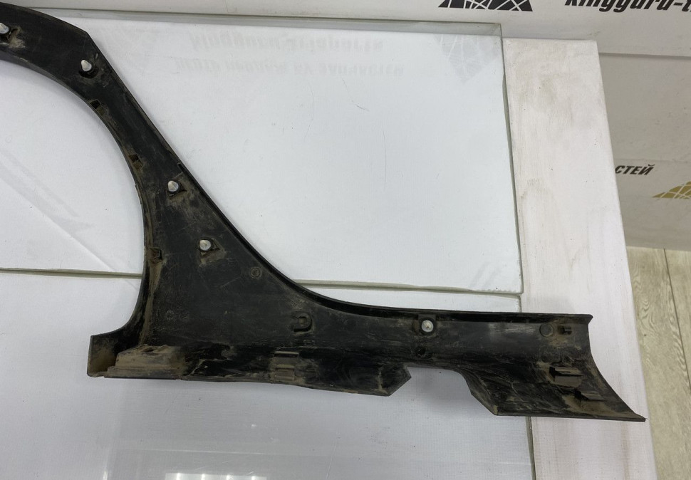 Молдинг крыла задний левый Renault Sandero 2 OEM 788A30590R