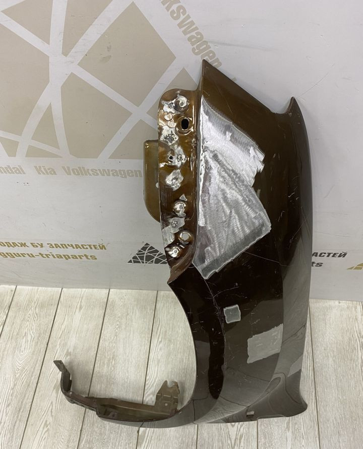 Крыло переднее левое Renault Duster 2010  OEM 631012718R