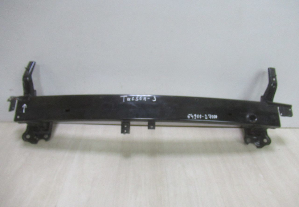 Усилитель переднего бампера Hyundai Tucson 3 (15>) oem 64900D7000