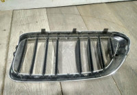 Молдинг решетки радиатора правый бу BMW 6 G32 OEM 51137412422