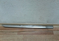 Молдинг двери задний правый Cadillac Escalade 15- Oem 23264123