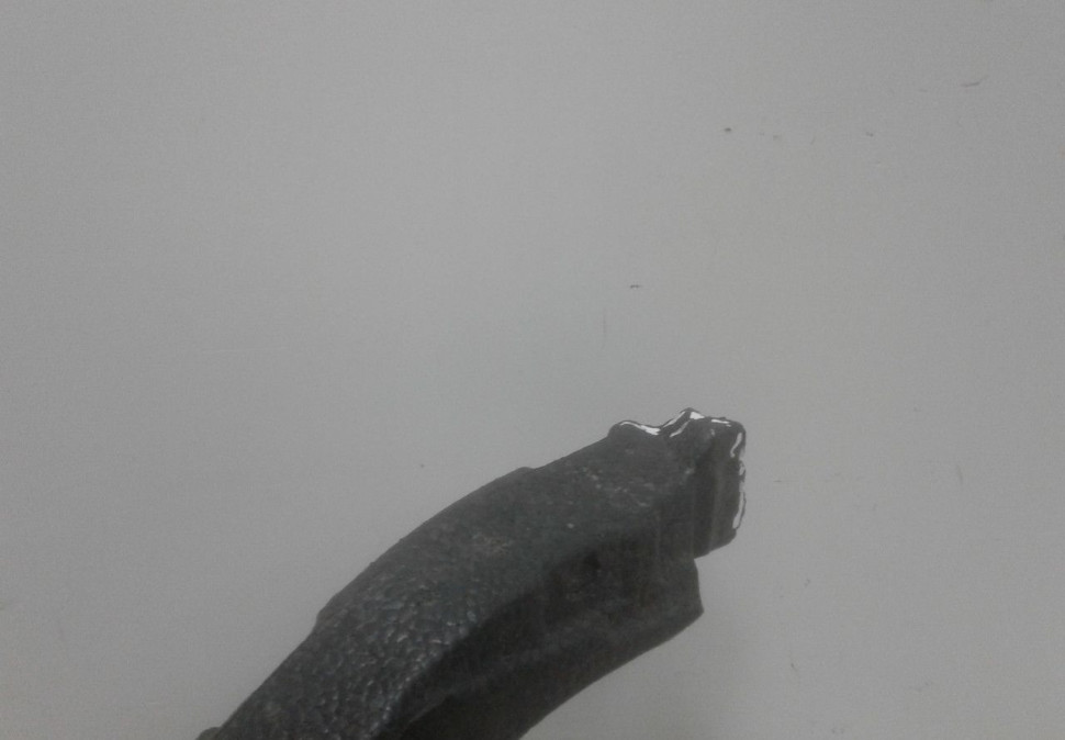 Абсорбер переднего бампера Volkswagen Tiguan 2 oem 5NA807248H (слом.мал.часть)