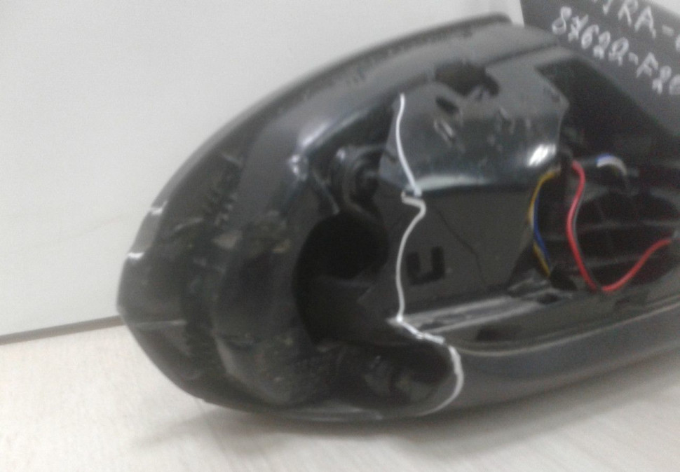 Зеркало правое Hyundai Elantra 6 oem 87620f2040 (слом.часть)( без крышки) Зеркало правое Hyundai Elantra 6 oem 87620f2040 (слом.часть)( без крышки)