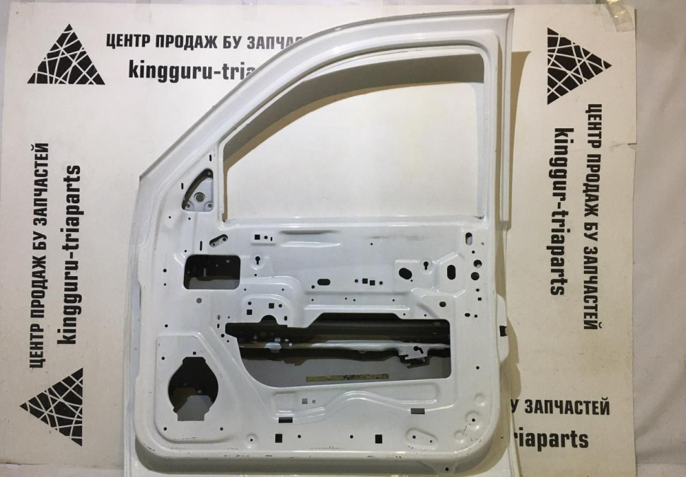 Дверь передняя правая Chevrolet Tahoe (06-14) мал. вмятина (скл-3) Дверь передняя правая Chevrolet Tahoe (06-14) мал. вмятина (скл-3)