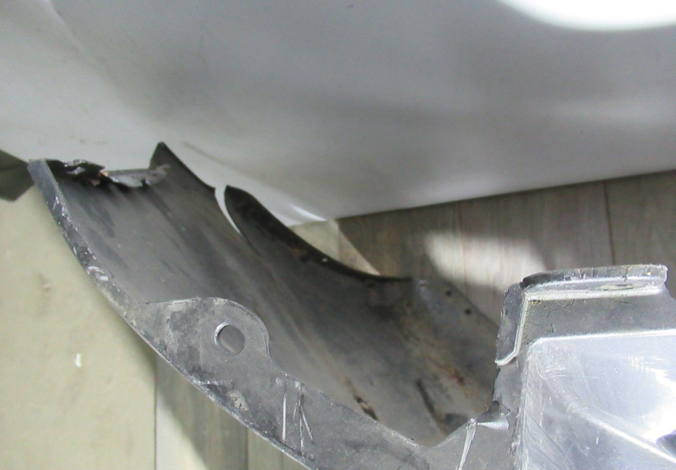 Бампер задний Kia Rio 3 до рест х/б oem 866114Y200 (трещины)