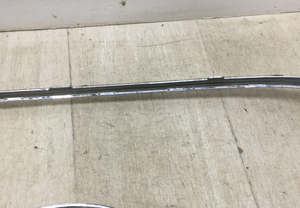 Молдинг решетки радиатора Hyundai Santa Fe 2 рестайлинг 2009 OEM 863522B710 Молдинг решетки радиатора Hyundai Santa Fe 2 рестайлинг 2009 OEM 863522B710