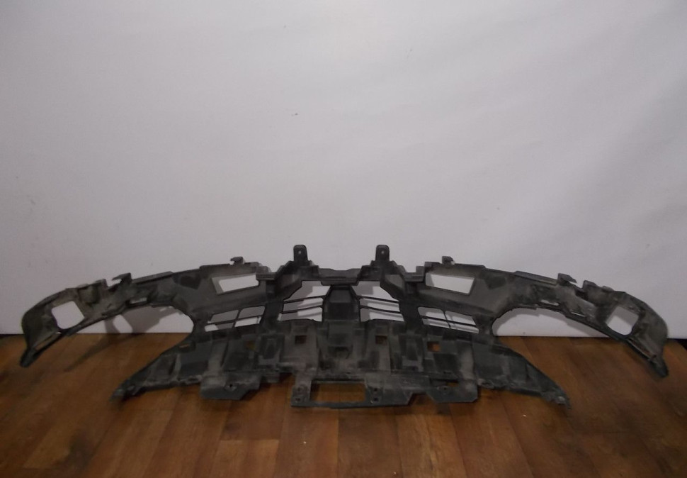 Скраб переднего бампера бу Renault Fluence рестайлинг OEM 620368182R