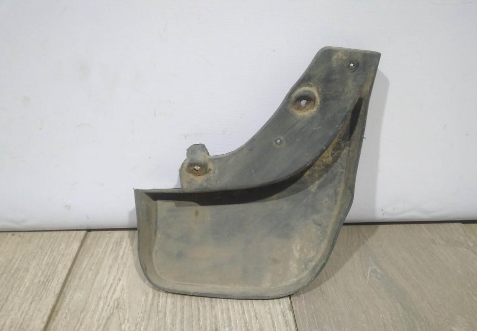 Брызговик задний левый бу Renault Sandero 2 OEM 767492533R Брызговик задний левый бу Renault Sandero 2 OEM 767492533R