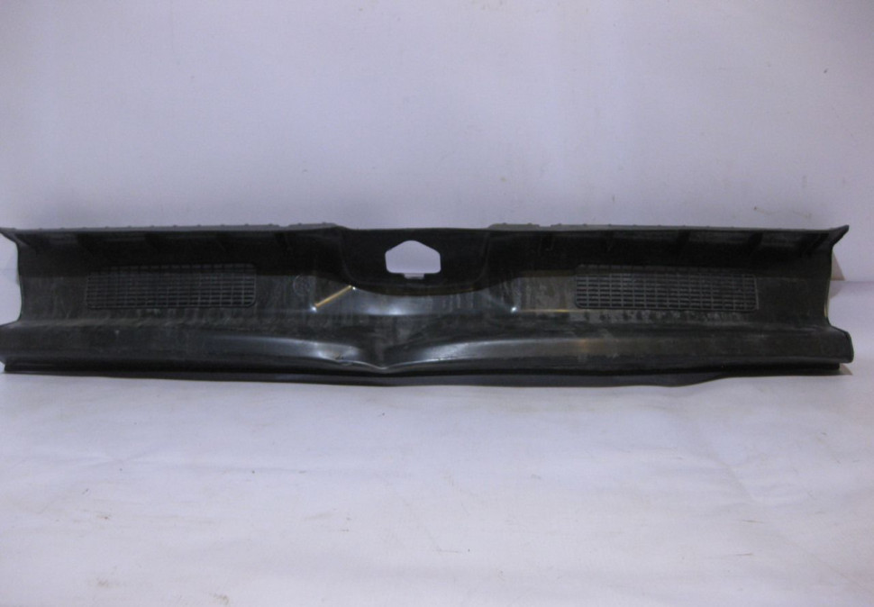 Обивка задней панели Lada Kalina 1 (вмятина) oem 11195602016 (скл-3) Обивка задней панели Lada Kalina 1 (вмятина) oem 11195602016 (скл-3)