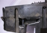 Корпус блока предохранителей нижний Volkswagen Transporter T5 (слом. часть) oem 7e0907296a (скл-3)