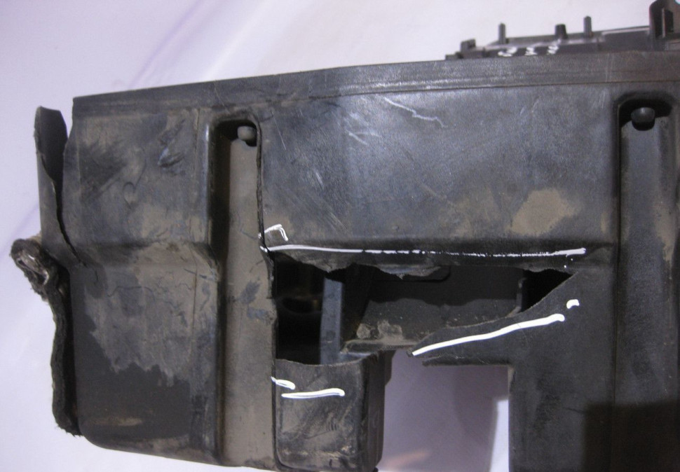 Корпус блока предохранителей нижний Volkswagen Transporter T5 (слом. часть) oem 7e0907296a (скл-3) Корпус блока предохранителей нижний Volkswagen Transporter T5 (слом. часть) oem 7e0907296a (скл-3)