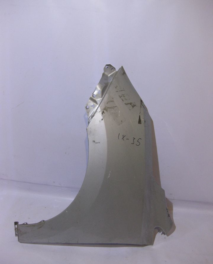 Крыло переднее левое Hyundai ix35 (мал. вмятина) (скл-3)