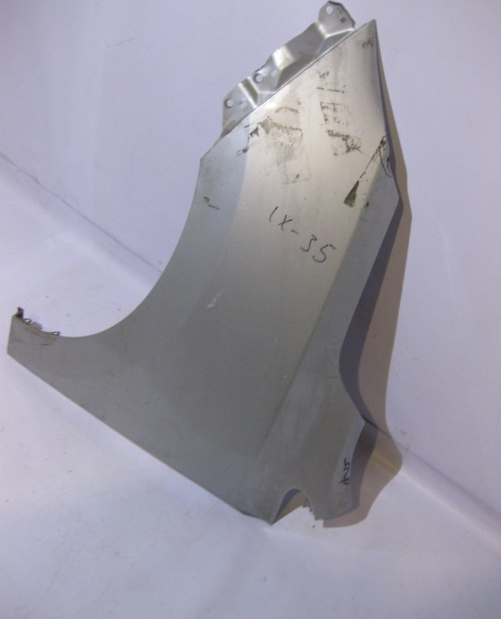 Крыло переднее левое Hyundai ix35 (мал. вмятина) (скл-3) Крыло переднее левое Hyundai ix35 (мал. вмятина) (скл-3)