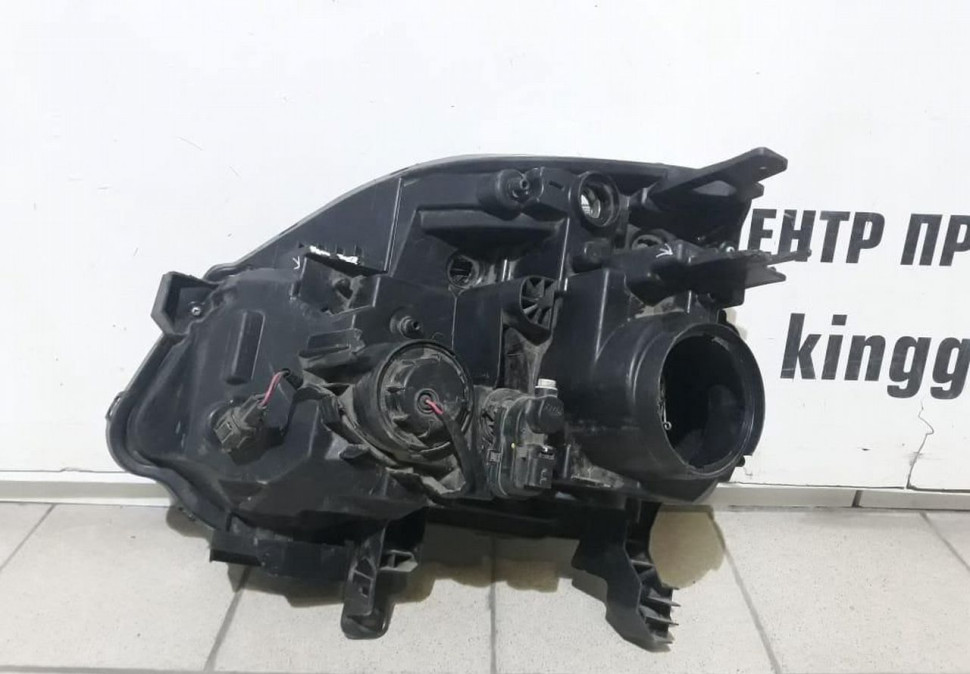Фара ксенон правая Nissan X-Trail T31 рес oem 260103UF0A (скл-3)