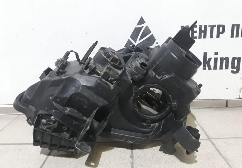 Фара ксенон правая Nissan X-Trail T31 рес oem 260103UF0A (скл-3)
