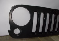 Решетка радиатора бу Jeep Wrangler OEM 5NB84TRM