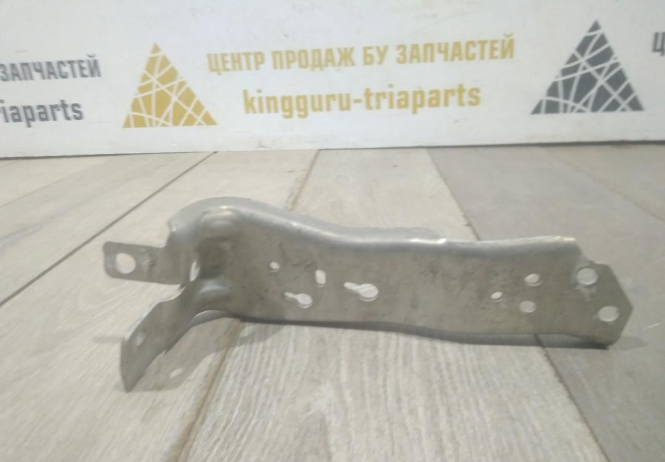 Кронштейн левый вертикальный бу BMW X1 F48 OEM 51117301585