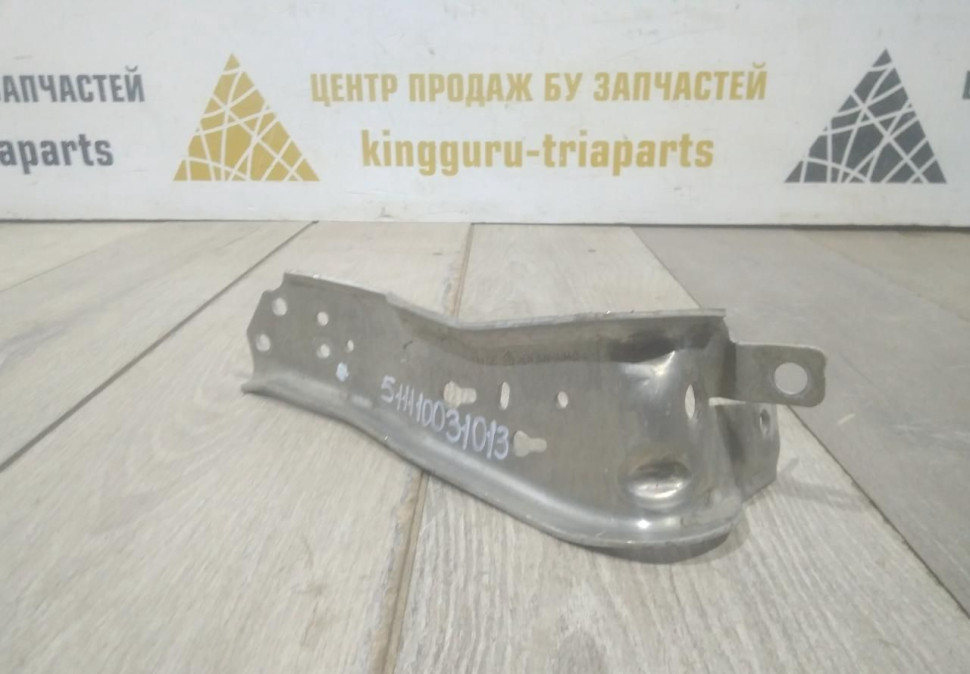 Кронштейн левый вертикальный бу BMW X1 F48 OEM 51117301585