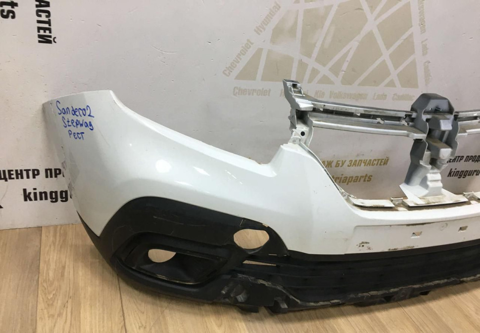 Бампер передний Renault Sandero Stepway 2 рестайлинг OEM 620220494R