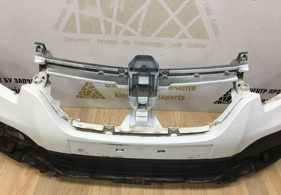 Бампер передний Renault Sandero Stepway 2 рестайлинг OEM 620220494R
