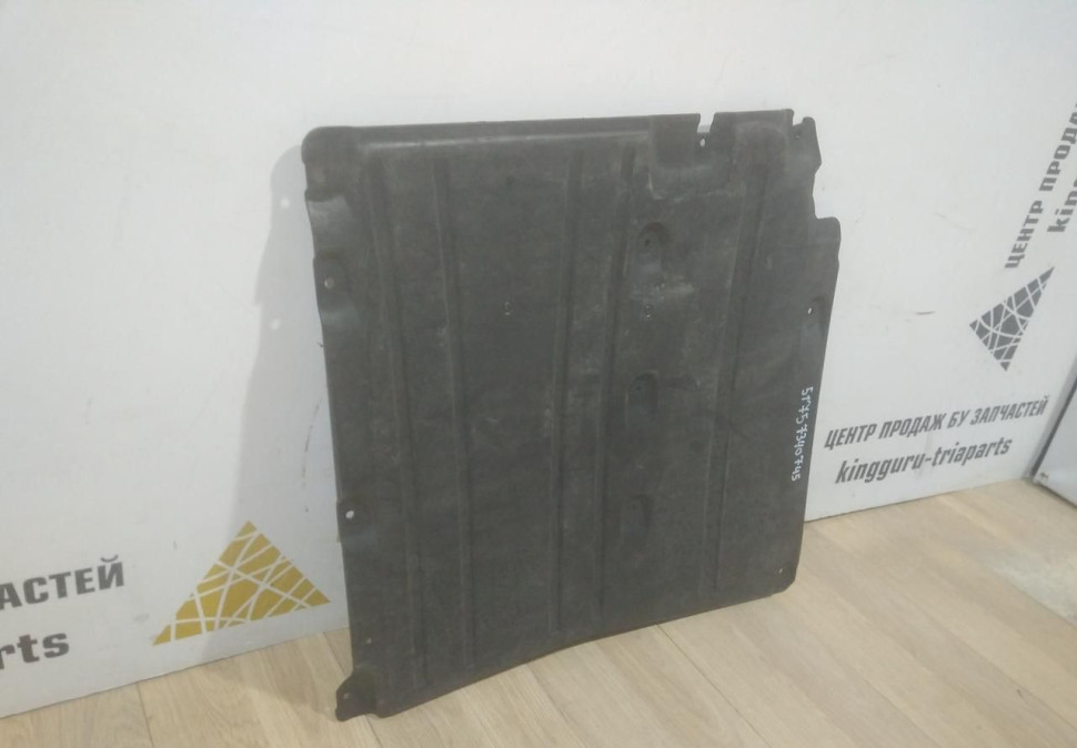 Защита днища средняя BMW 5 G30 OEM 51757340745 Защита днища средняя BMW 5 G30 OEM 51757340745