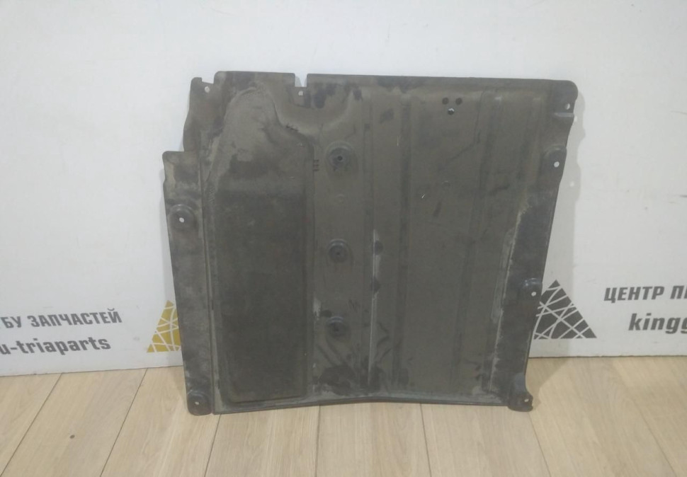 Защита днища средняя BMW 5 G30 OEM 51757340745 Защита днища средняя BMW 5 G30 OEM 51757340745