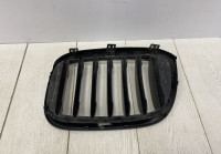 Решетка радиатора правая BMW X3 G01 OEM 51137464920