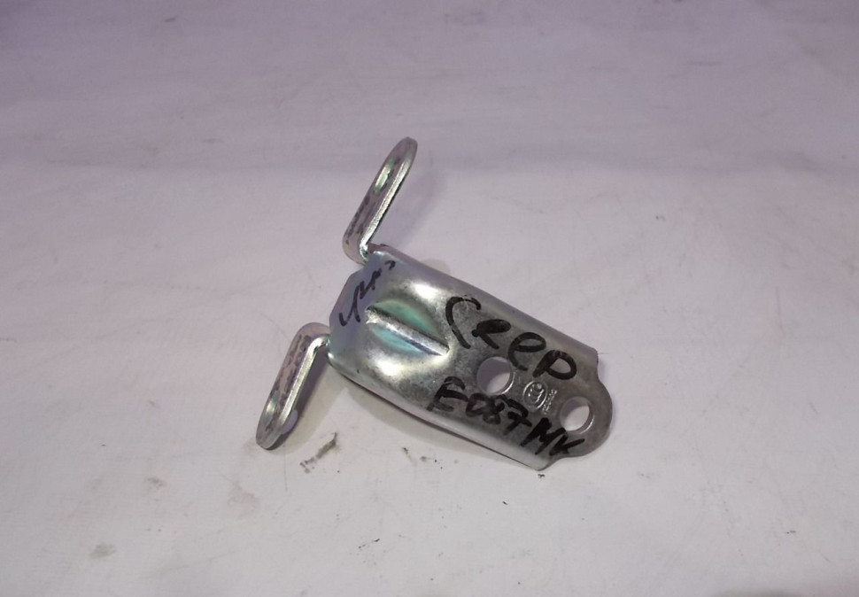 Петля двери задняя левая Kia Ceed oem A046057