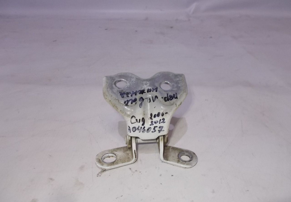 Петля двери задняя левая Kia Ceed oem A046057