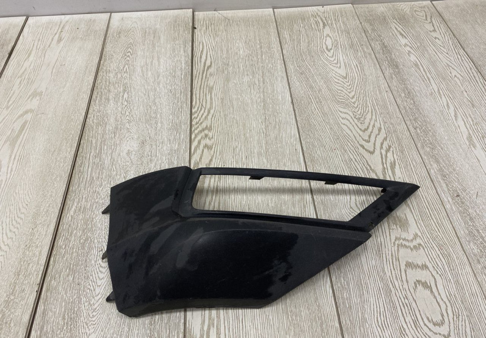 Решетка птф правая Volkswagen Tiguan 2 дорест 2016-2020 oem 5NA853212A