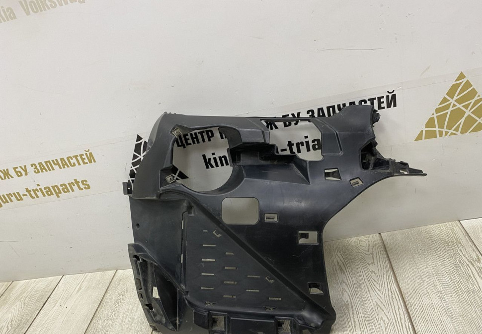 Кронштейн противотуманной фары правый BMW X2 F39 M-Pack OEM 51118069092