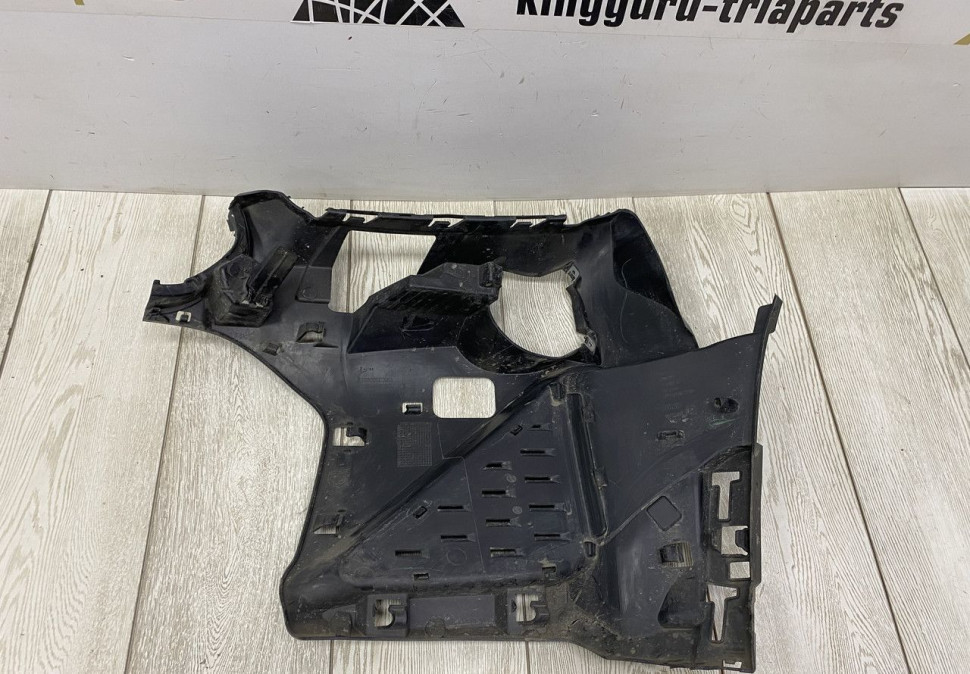 Кронштейн противотуманной фары правый BMW X2 F39 M-Pack OEM 51118069092