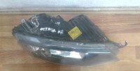 Фара правая бу Skoda Octavia A7 OEM 5E1941016