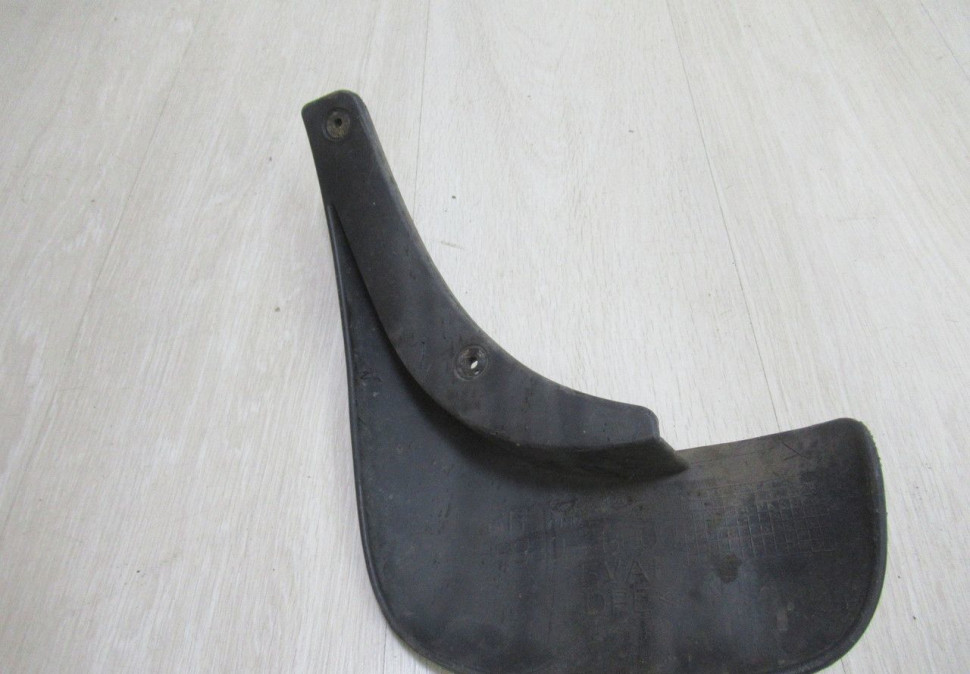 Брызговик Задний Правый Hyundai Santa Fe 2 oem 868802b000