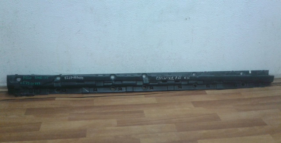Кронштейн правого порога бу BMW X5 F15 OEM 51177294378 Кронштейн правого порога бу BMW X5 F15 OEM 51177294378
