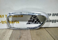 Молдинг решетки радиатора левая бу BMW 5 G30 OEM 51137473691