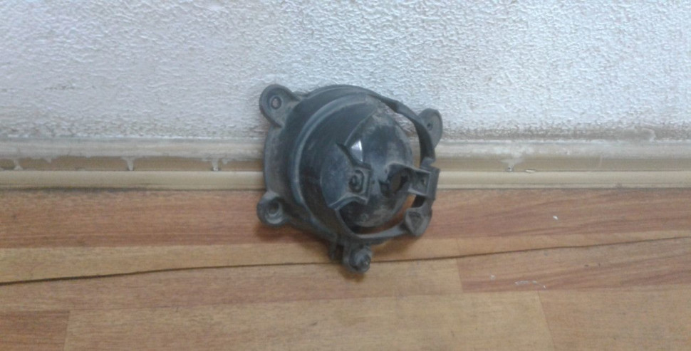 Фара птф левая Kia Sorento 1 oem 922013E500