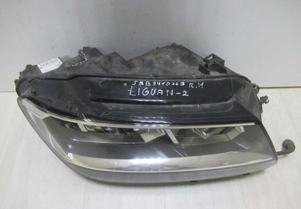 Фара правая (LED) Volkswagen Tiguan 2 oem 5NB941036B (слом.2крепл) Фара правая (LED) Volkswagen Tiguan 2 oem 5NB941036B (слом.2крепл)