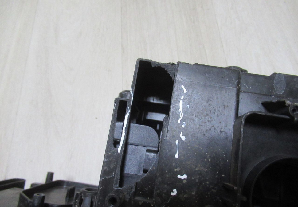 Фара правая (LED) Volkswagen Tiguan 2 oem 5NB941036B (слом.2крепл) Фара правая (LED) Volkswagen Tiguan 2 oem 5NB941036B (слом.2крепл)