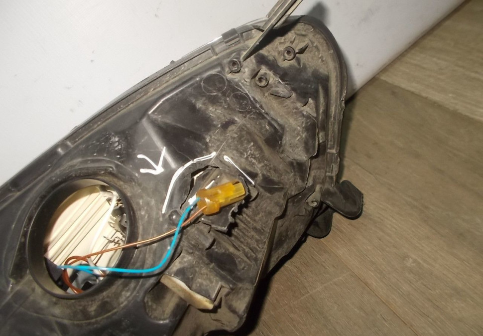 Фара левая бу Renault Kaptur OEM 260602042R