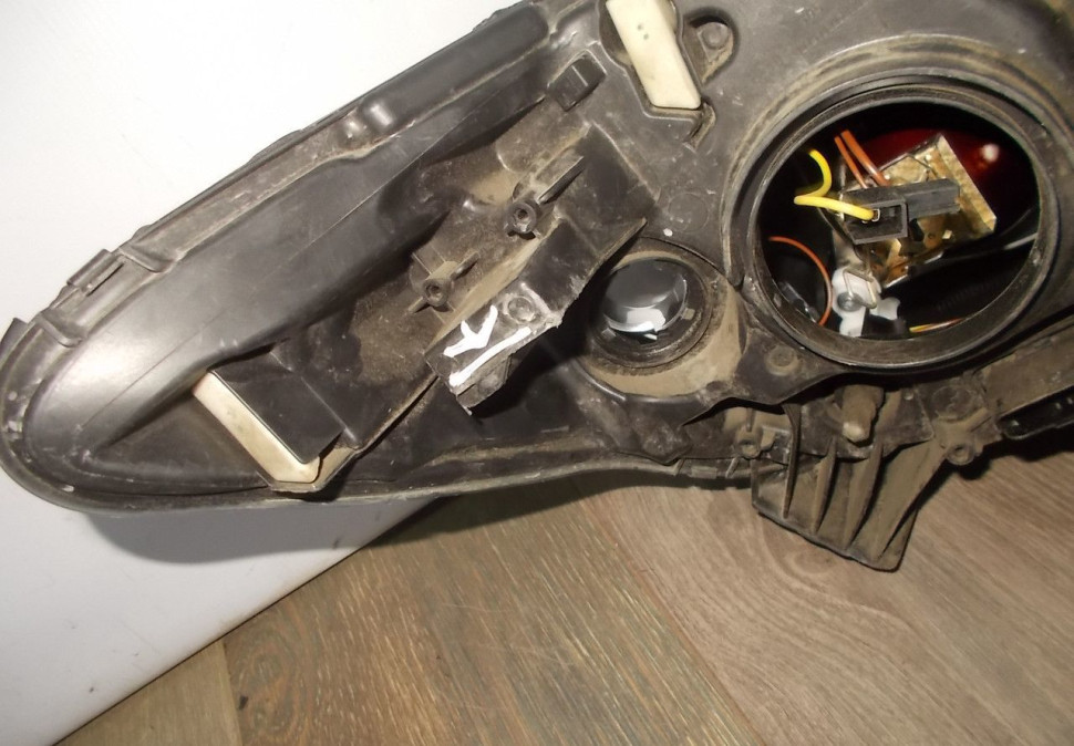 Фара левая бу Renault Kaptur OEM 260602042R