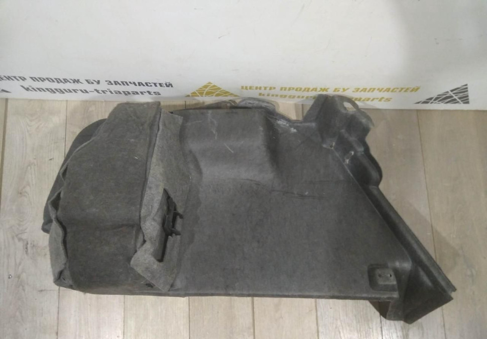 Обивка багажника правая бу Skoda Rapid OEM 5JA867428C Обивка багажника правая бу Skoda Rapid OEM 5JA867428C