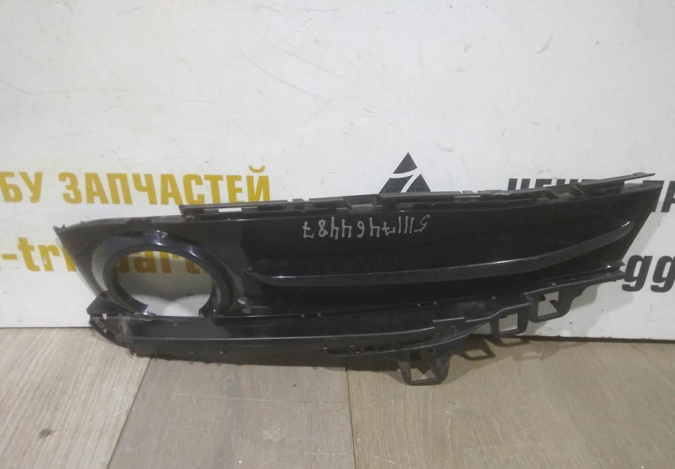 Решетка переднего бампера левая бу BMW 3 F30 рестайлинг OEM 51117464487