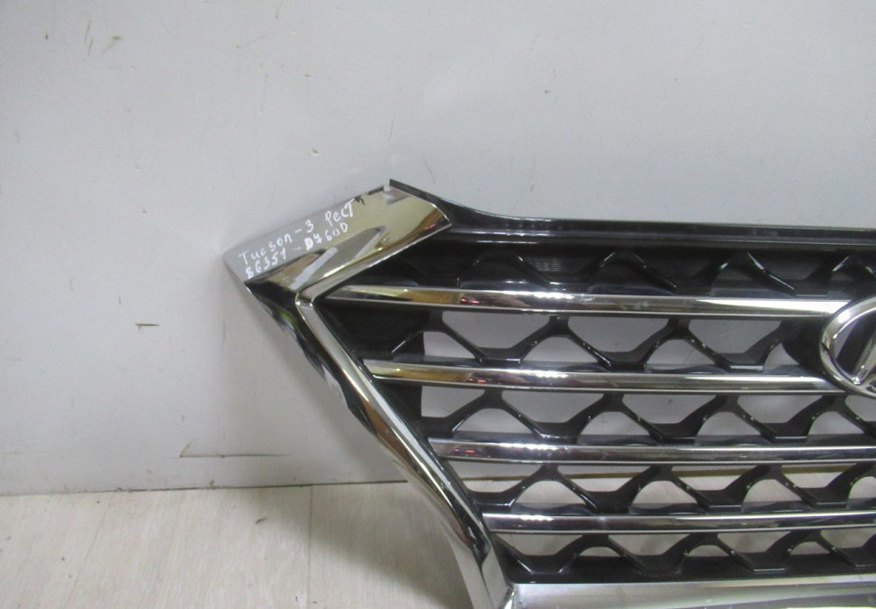 Решетка радиатора Hyundai Tucson 3 рест  oem 86351D7600